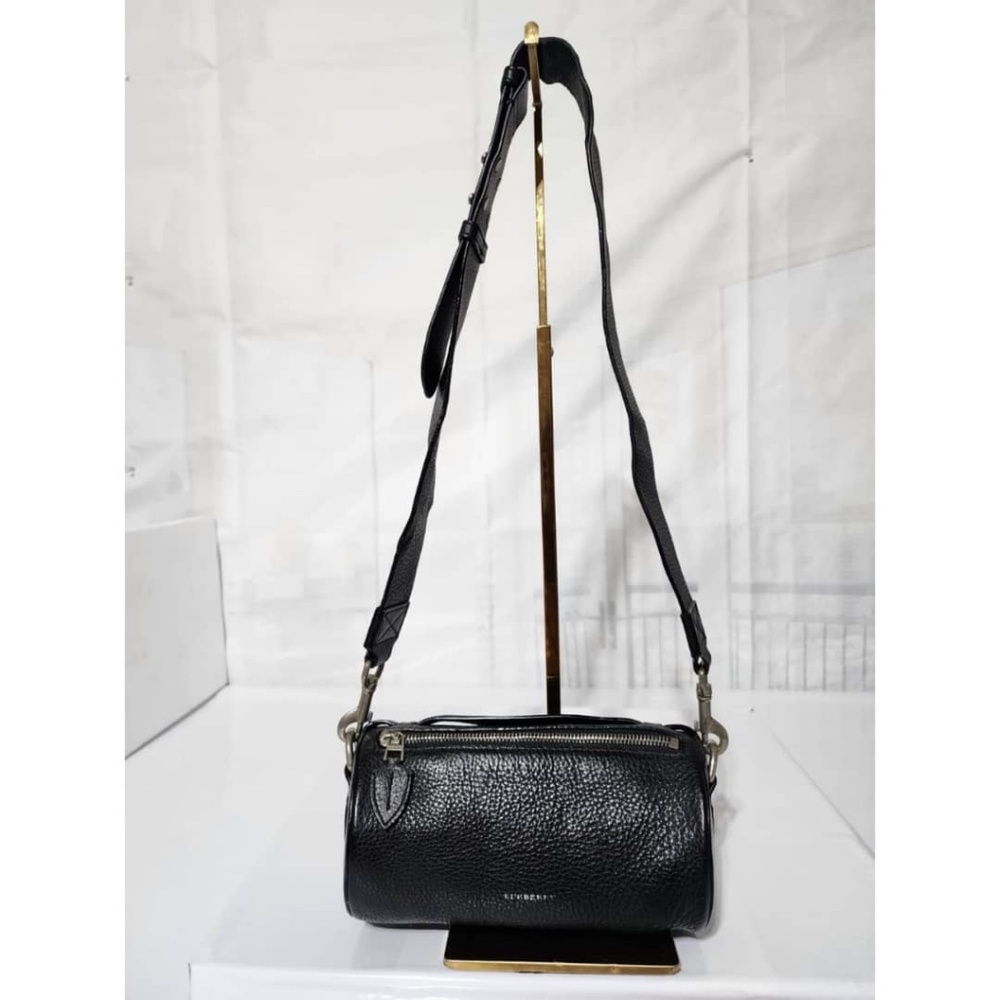 Authentic BURBERRY Calfskin The Barrel Bag Black - Picture 15 of 16